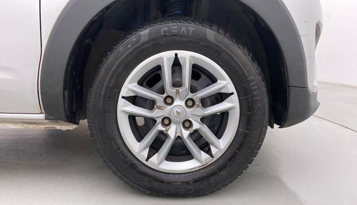2022 Renault TRIBER RXL MT, Petrol, Manual, 39,316 km, Right Front Wheel