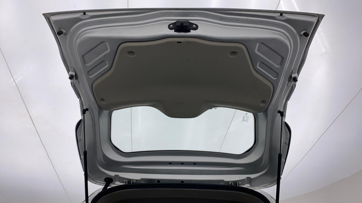 2022 Renault TRIBER RXL MT, Petrol, Manual, 39,316 km, Boot Door Open