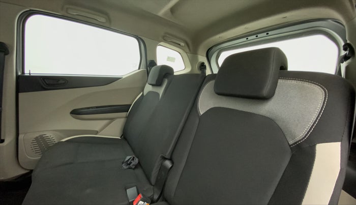 2022 Renault TRIBER RXL MT, Petrol, Manual, 39,316 km, Right Side Rear Door Cabin