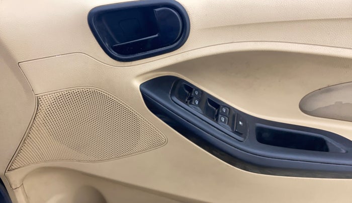 2017 Ford Figo Aspire TITANIUM 1.2 PETROL, Petrol, Manual, 89,994 km, Driver Side Door Panels Control