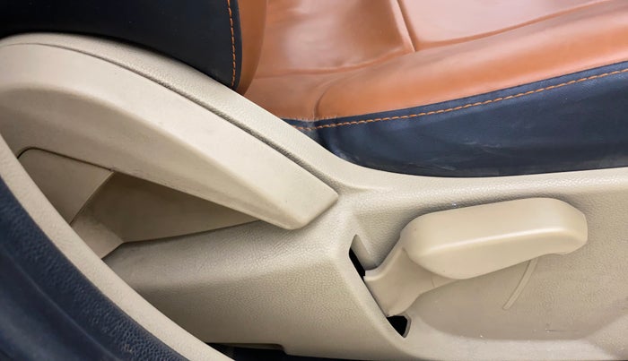 2017 Ford Figo Aspire TITANIUM 1.2 PETROL, Petrol, Manual, 89,994 km, Driver Side Adjustment Panel