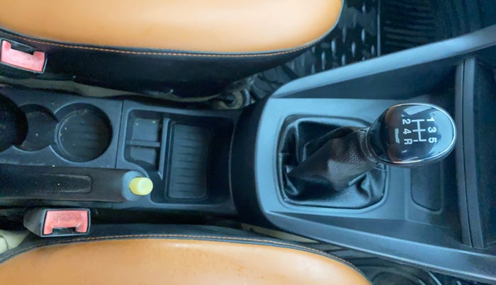 2017 Ford Figo Aspire TITANIUM 1.2 PETROL, Petrol, Manual, 89,994 km, Gear Lever