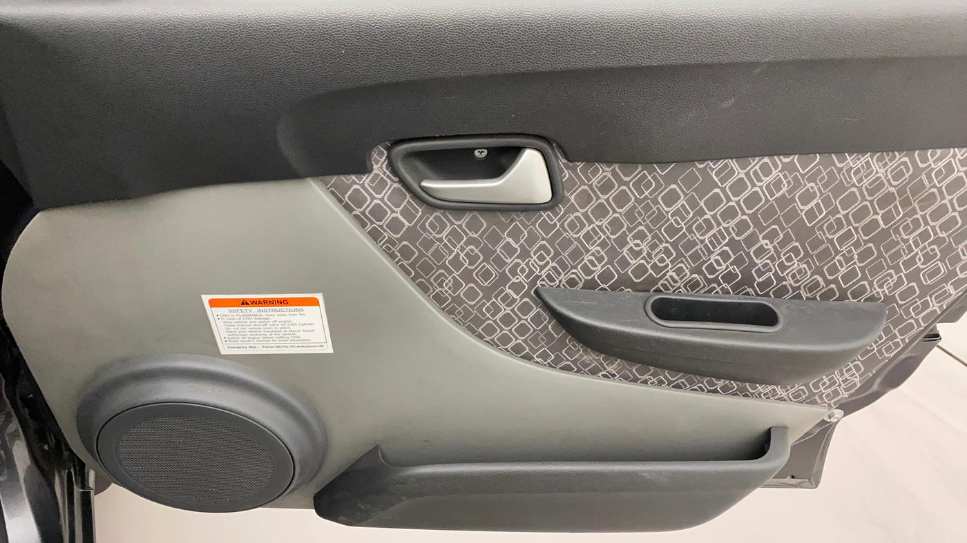2019 Maruti Alto 800 LXI CNG, CNG, Manual, 32,156 km, Driver Side Door Panels Control