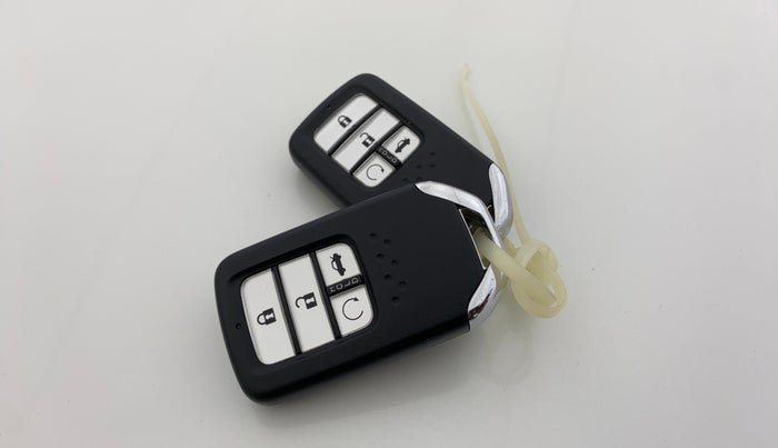 2022 Honda City 1.5L I-VTEC V CVT 5TH GEN, Petrol, Automatic, 12,834 km, Key Close Up