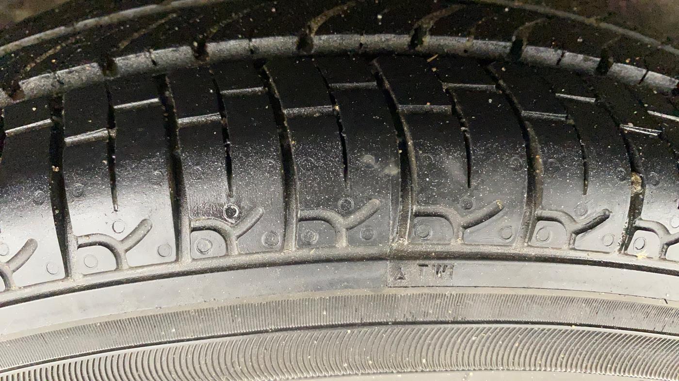 2016 Hyundai i10 MAGNA 1.1, Petrol, Manual, 63,395 km, Right Rear Tyre Tread