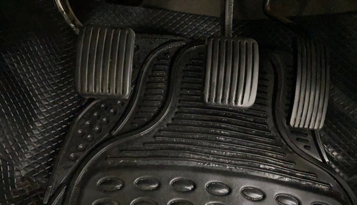 2016 Hyundai i10 MAGNA 1.1, Petrol, Manual, 63,253 km, Pedals