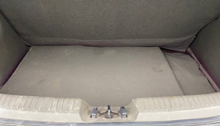 2016 Hyundai i10 MAGNA 1.1, Petrol, Manual, 63,253 km, Boot Inside