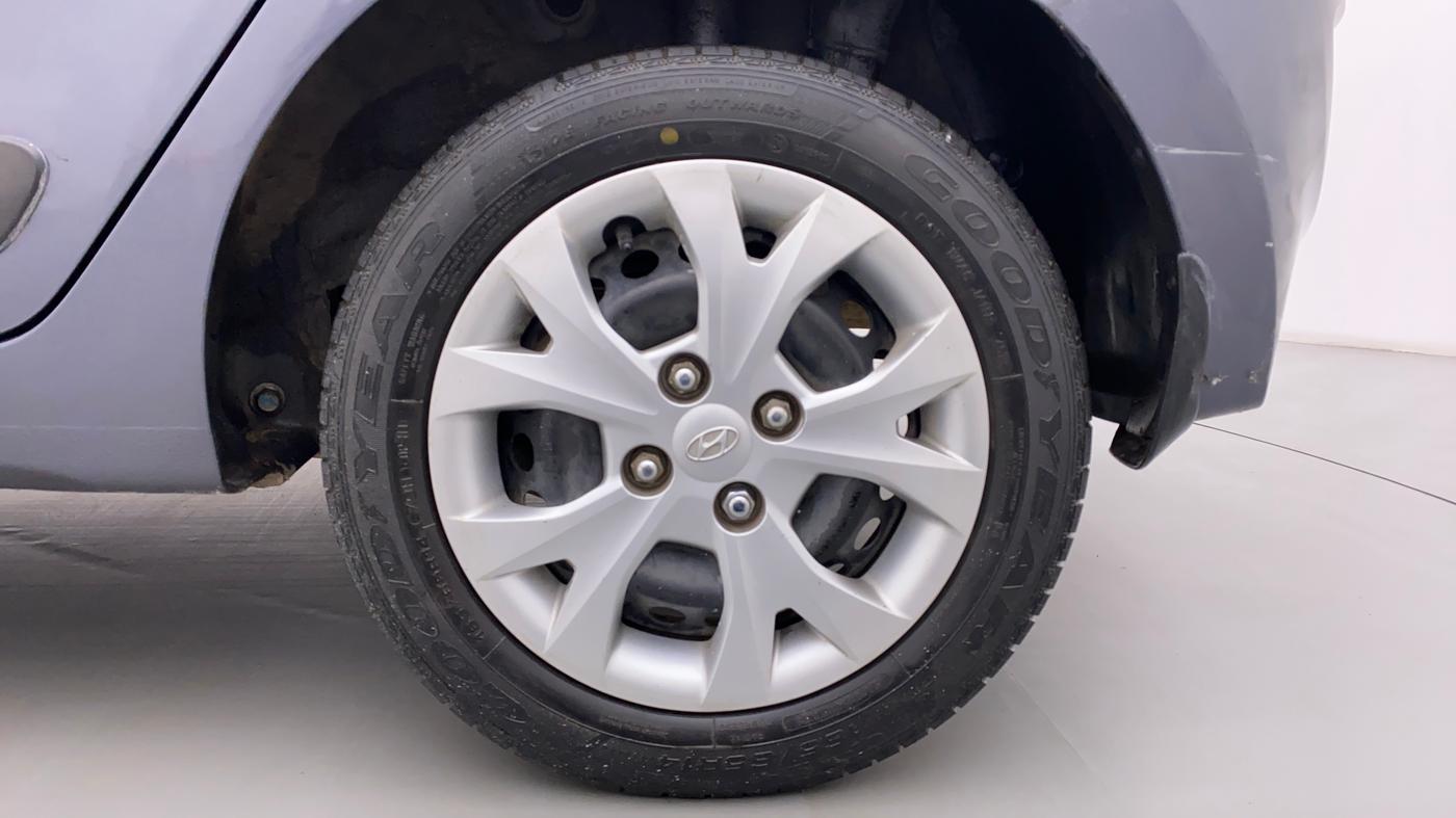 2013 Hyundai Grand i10 SPORTZ 1.2 KAPPA VTVT, Petrol, Manual, 34,757 km, Left Rear Wheel