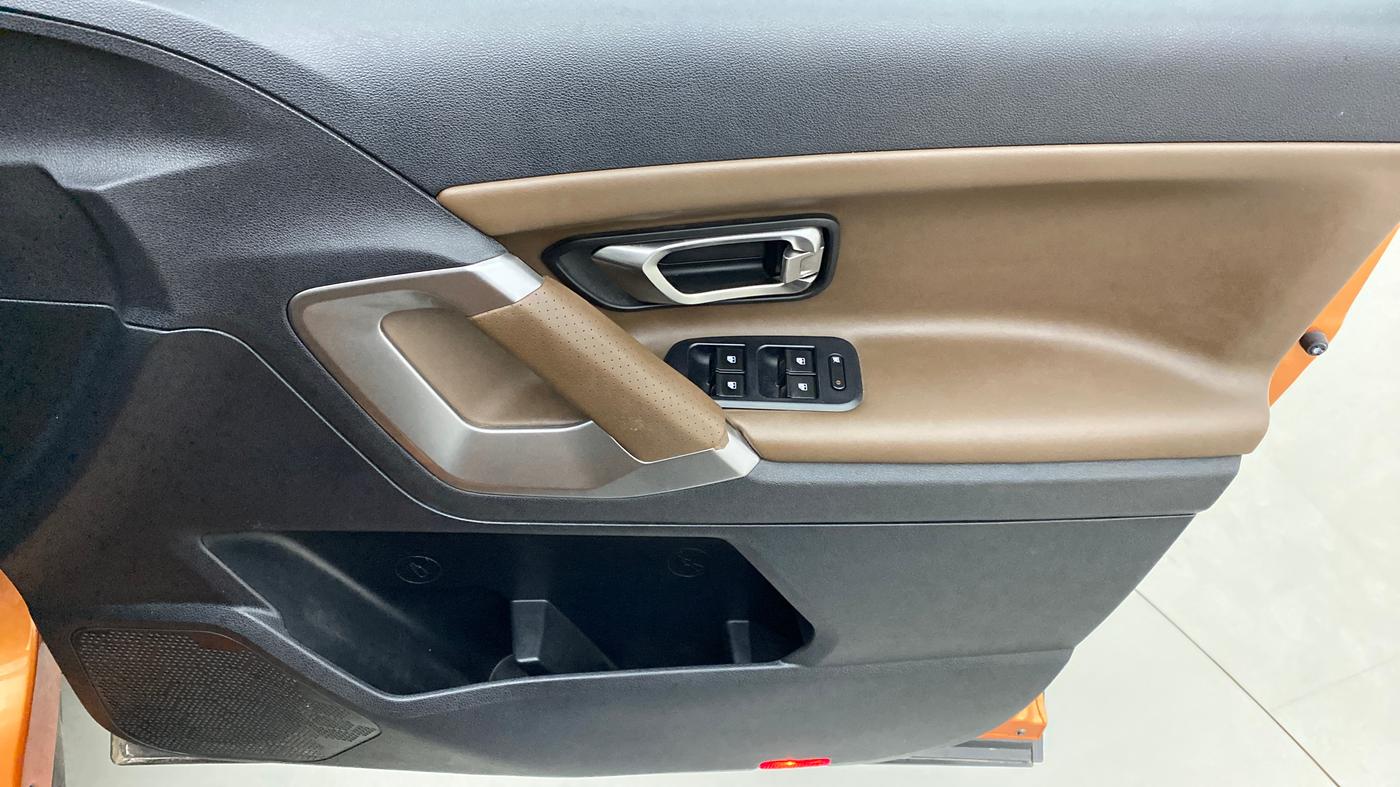 2019 Tata Harrier XZ 2.0L Kryotec, Diesel, Manual, 42,757 km, Driver Side Door Panels Control