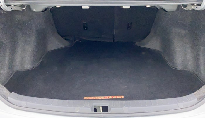2012 Toyota Corolla Altis G AT, Petrol, Automatic, 54,493 km, Boot Inside