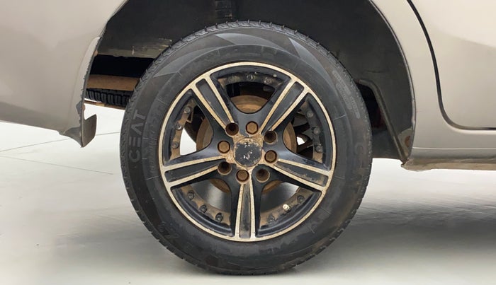 2015 Datsun Go Plus T, Petrol, Manual, 1,03,938 km, Right Rear Wheel