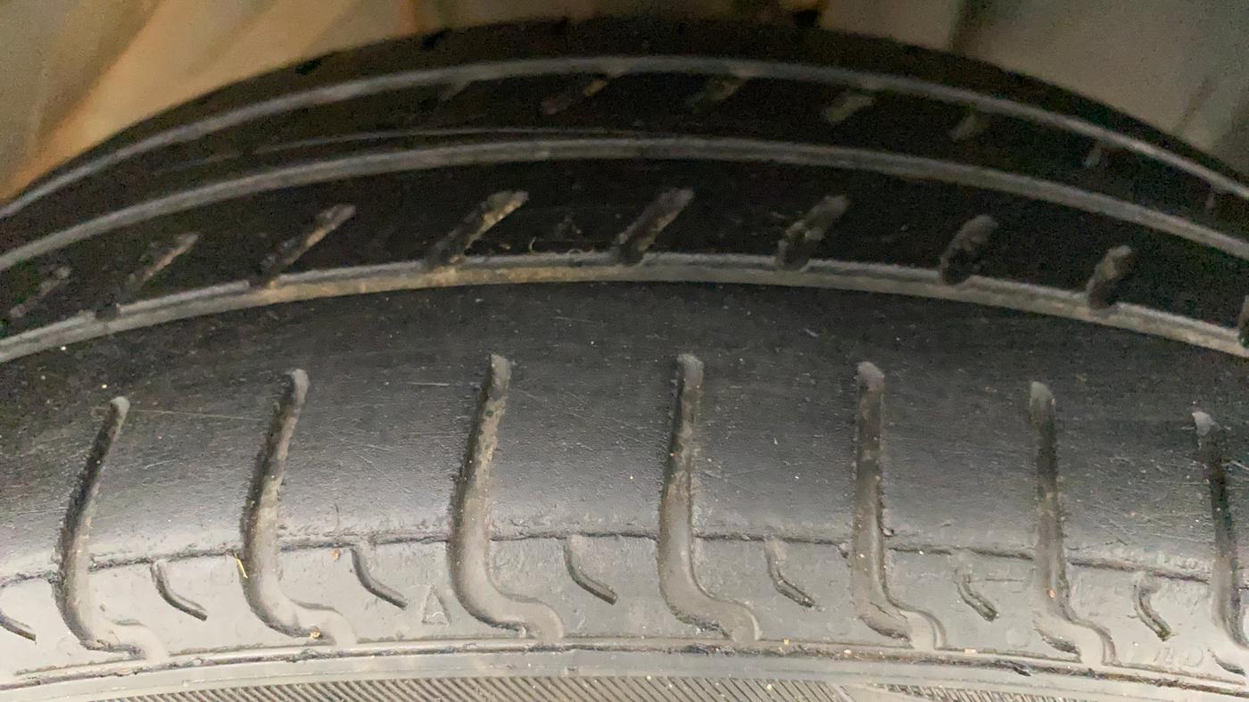 2015 Datsun Go Plus T, Petrol, Manual, 1,03,938 km, Right Front Tyre Tread