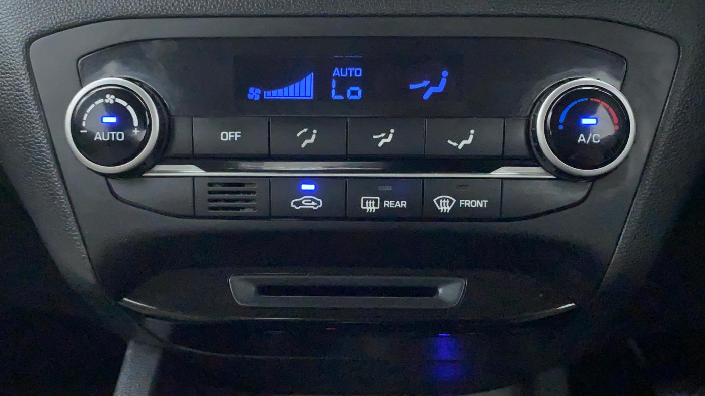 2019 Hyundai Elite i20 ASTA 1.2 (O), Petrol, Manual, 43,436 km, Automatic Climate Control