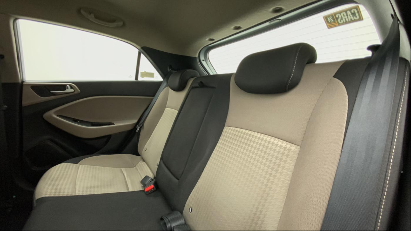 2019 Hyundai Elite i20 ASTA 1.2 (O), Petrol, Manual, 43,436 km, Right Side Rear Door Cabin
