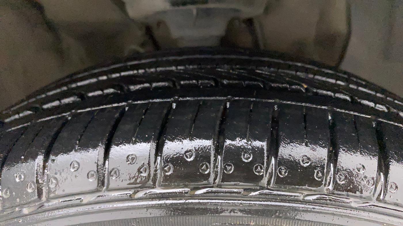 2019 Hyundai Elite i20 ASTA 1.2 (O), Petrol, Manual, 43,436 km, Right Front Tyre Tread