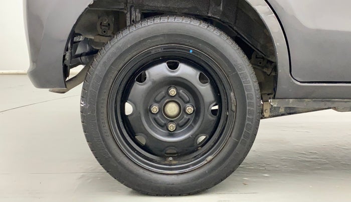 2018 Maruti Alto K10 VXI, Petrol, Manual, 66,392 km, Right Rear Wheel