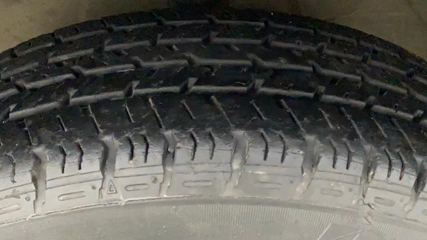 2018 Maruti Alto K10 VXI, Petrol, Manual, 66,392 km, Left Front Tyre Tread