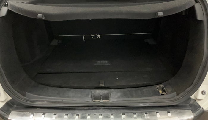 2022 Tata Harrier XT PLUS 2.0L KRYOTEC, Diesel, Manual, 52,725 km, Boot Inside