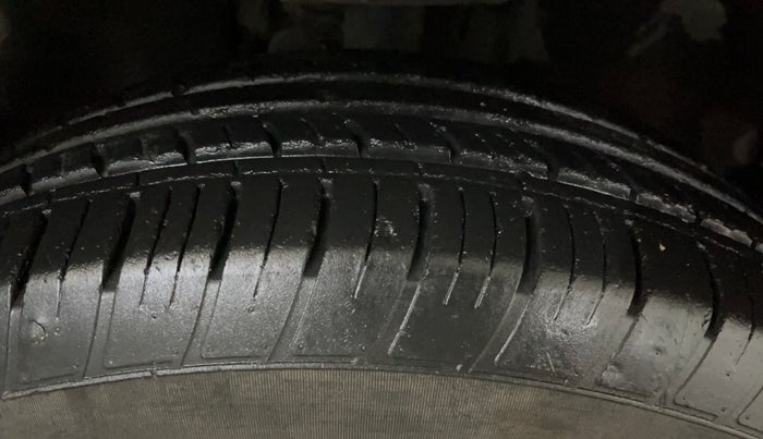 2022 Tata Harrier XT PLUS 2.0L KRYOTEC, Diesel, Manual, 52,725 km, Right Front Tyre Tread