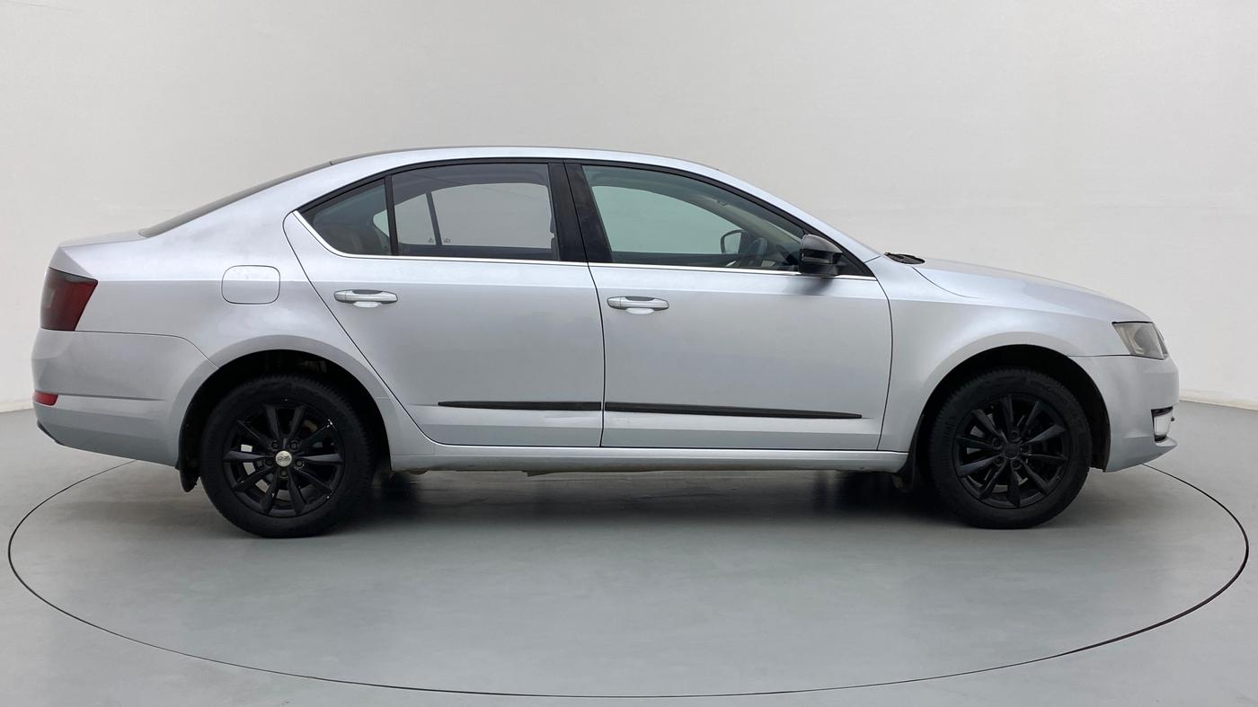 2014 Skoda Octavia AMBITION 2.0 TDI CR, Diesel, Manual, 83,589 km, Right Side View