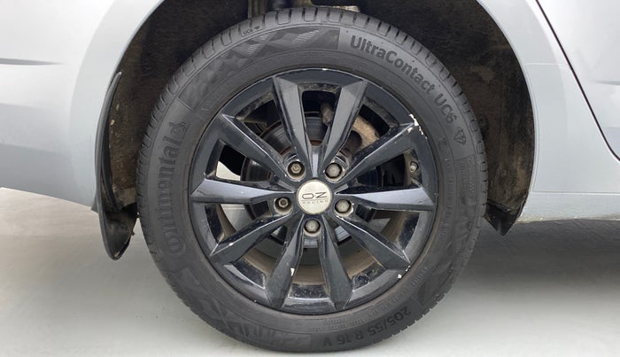 2014 Skoda Octavia AMBITION 2.0 TDI CR, Diesel, Manual, 83,589 km, Right Rear Wheel