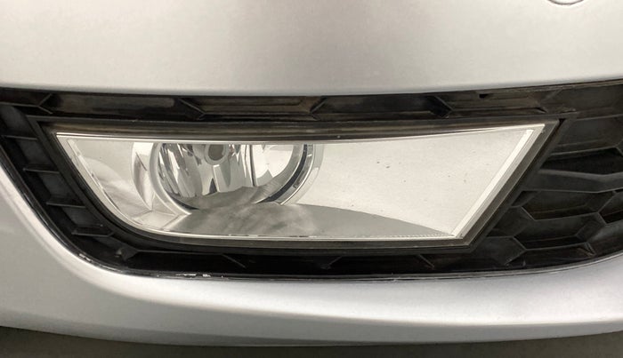 2014 Skoda Octavia AMBITION 2.0 TDI CR, Diesel, Manual, 83,589 km, Right fog light - Not working