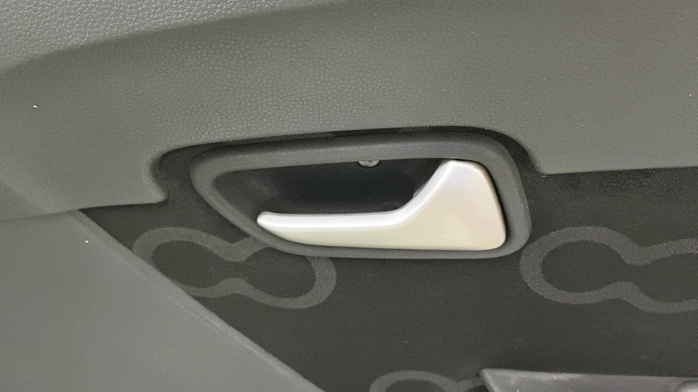 2015 Maruti Alto 800 VXI, Petrol, Manual, 48,195 km, Driver Side Door Panels Control