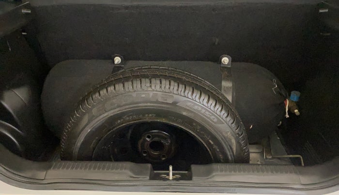 2018 Maruti Swift VXI, CNG, Manual, 87,544 km, Boot Inside