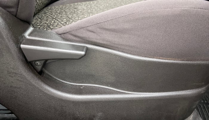 2016 Tata Zest XM RT 90 PS ABS, Petrol, Manual, 42,104 km, Driver Side Adjustment Panel