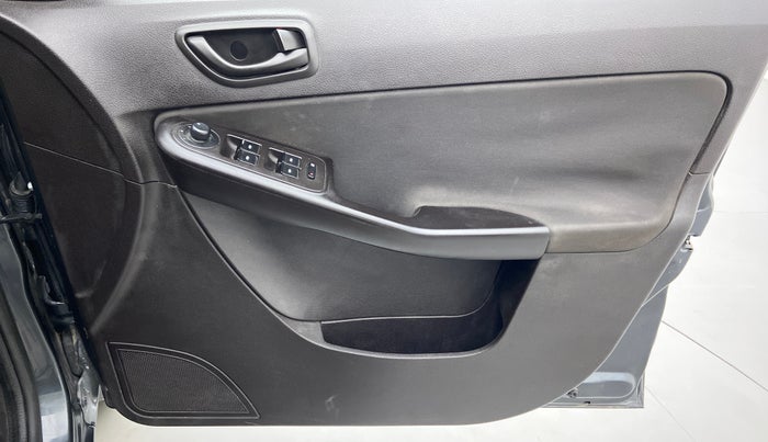 2016 Tata Zest XM RT 90 PS ABS, Petrol, Manual, 42,104 km, Driver Side Door Panels Control