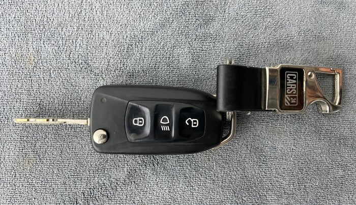 2016 Tata Zest XM RT 90 PS ABS, Petrol, Manual, 42,104 km, Key Close Up