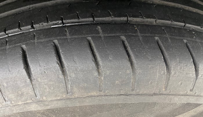 2024 Hyundai VENUE S 1.2, Petrol, Manual, 21,891 km, Right Front Tyre Tread