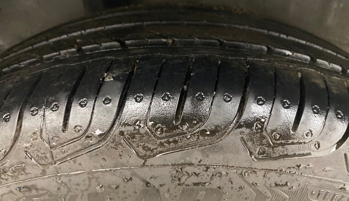 2018 Honda Amaze 1.2L I-VTEC V CVT, Petrol, Automatic, 67,667 km, Right Rear Tyre Tread