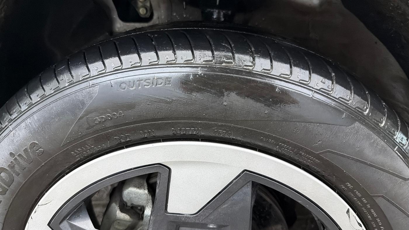 2024 Hyundai EXTER SX 1.2 MT Hy-CNG Duo , CNG, Manual, 20,413 km, Left Front Tyre Tread