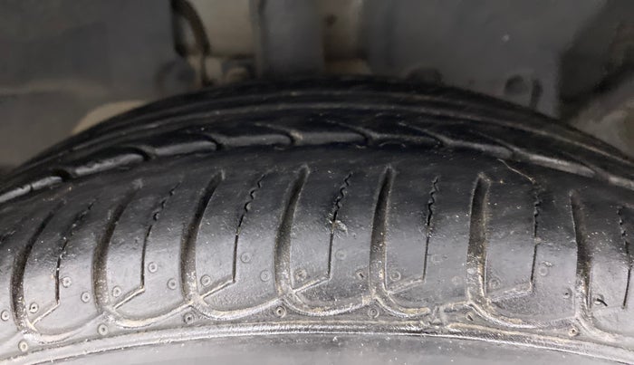 2017 Ford Ecosport TITANIUM + 1.5L PETROL AT, Petrol, Automatic, 51,258 km, Right Front Tyre Tread