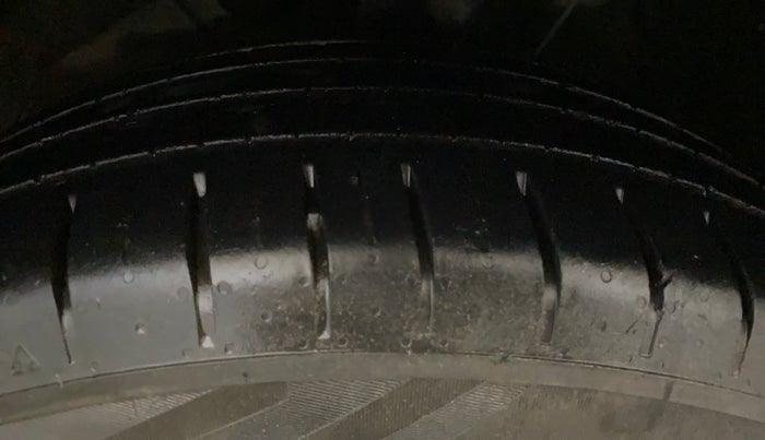 2015 Maruti Baleno ZETA PETROL 1.2, Petrol, Manual, 52,580 km, Left Front Tyre Tread