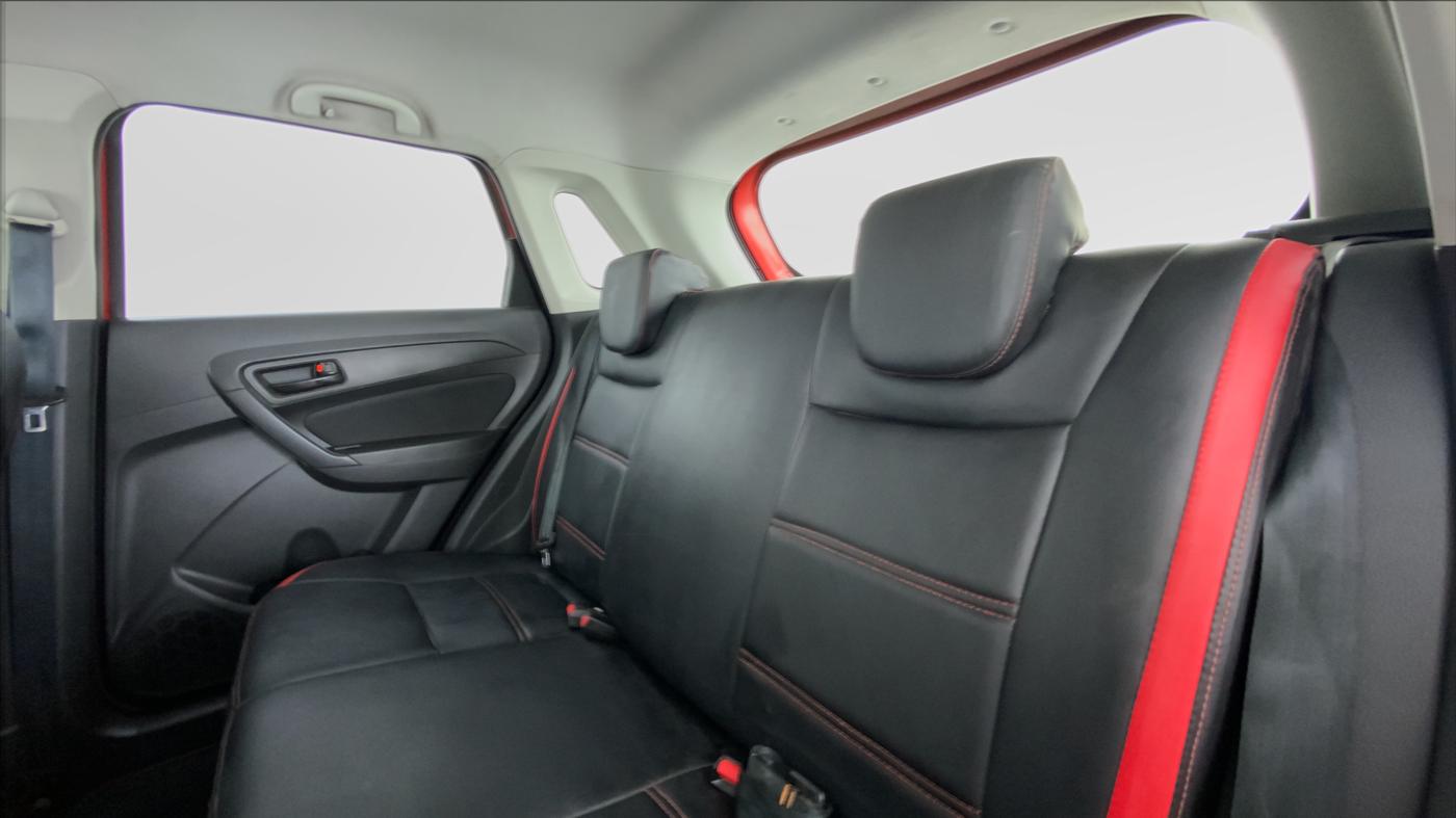 2016 Maruti Vitara Brezza VDI, Diesel, Manual, 42,216 km, Right Side Rear Door Cabin