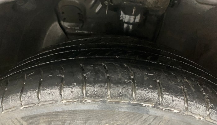 2021 Hyundai NEW I20 SPORTZ 1.2 AT, Petrol, Automatic, 37,020 km, Left Front Tyre Tread