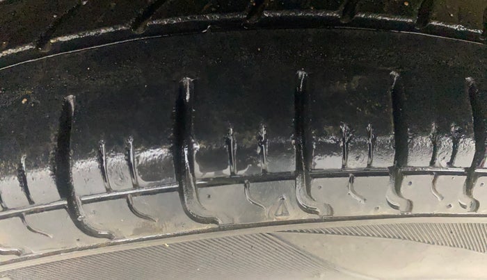 2013 Maruti Alto 800 LXI, Petrol, Manual, 19,958 km, Left Front Tyre Tread
