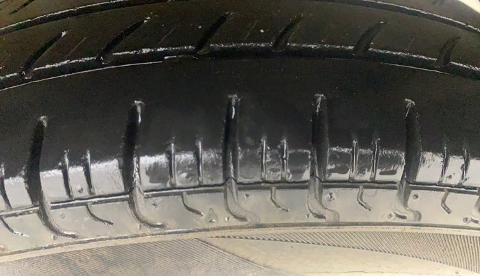 2013 Maruti Alto 800 LXI, Petrol, Manual, 19,958 km, Left Rear Tyre Tread