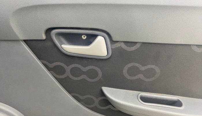 2013 Maruti Alto 800 LXI, Petrol, Manual, 19,958 km, Driver Side Door Panels Control