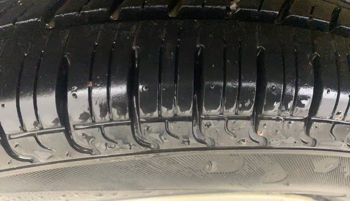2013 Maruti Alto 800 LXI, Petrol, Manual, 19,958 km, Right Rear Tyre Tread