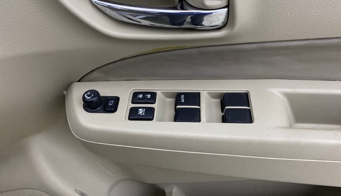 2016 Maruti Ciaz ZXI AT, Petrol, Automatic, 43,847 km, Driver Side Door Panels Control