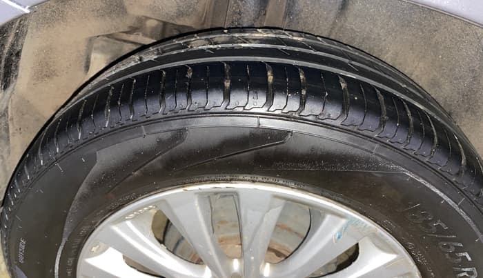 2016 Maruti Ciaz ZXI AT, Petrol, Automatic, 43,847 km, Right Rear Tyre Tread