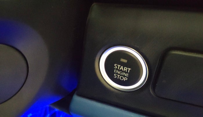 2024 Tata ALTROZ XZA + SUNROOF, Petrol, Automatic, 13,097 km, Keyless Start/ Stop Button