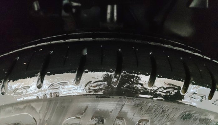 2024 Tata ALTROZ XZA + SUNROOF, Petrol, Automatic, 13,097 km, Right Front Tyre Tread