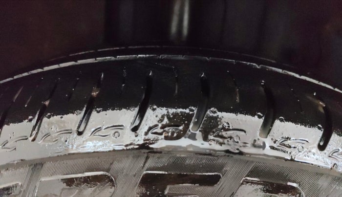 2024 Tata ALTROZ XZA + SUNROOF, Petrol, Automatic, 13,097 km, Right Rear Tyre Tread