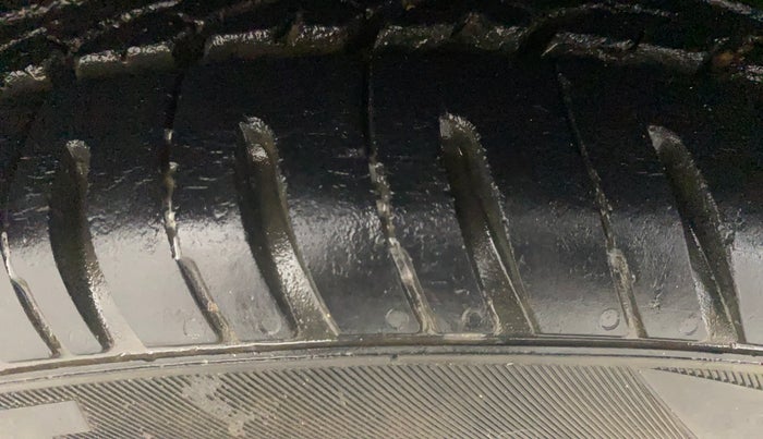 2017 Hyundai Grand i10 MAGNA 1.2 KAPPA VTVT, Petrol, Manual, 86,420 km, Right Rear Tyre Tread