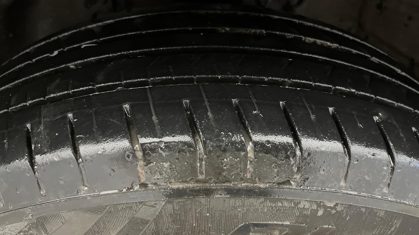 2022 Hyundai VENUE S 1.2, Petrol, Manual, 20,845 km, Left Front Tyre Tread
