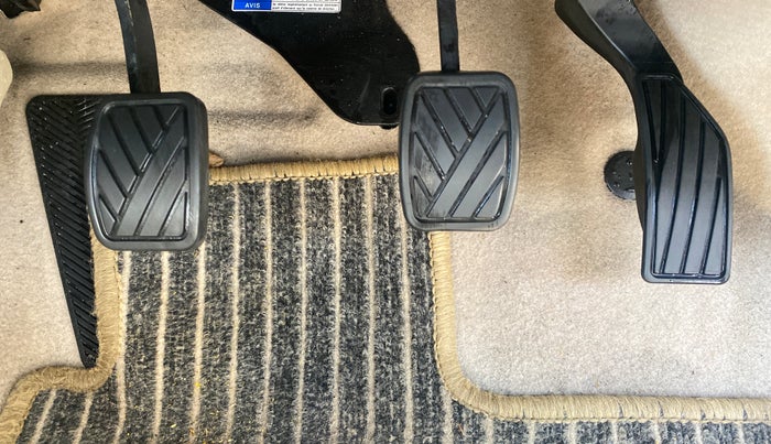 2021 Maruti Ciaz ZETA 1.5 SHVS MT PETROL, Petrol, Manual, 22,722 km, Pedals